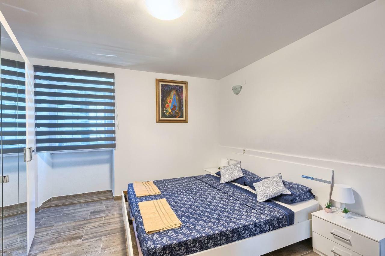 Old Town Apartments In City Center Pula Ngoại thất bức ảnh