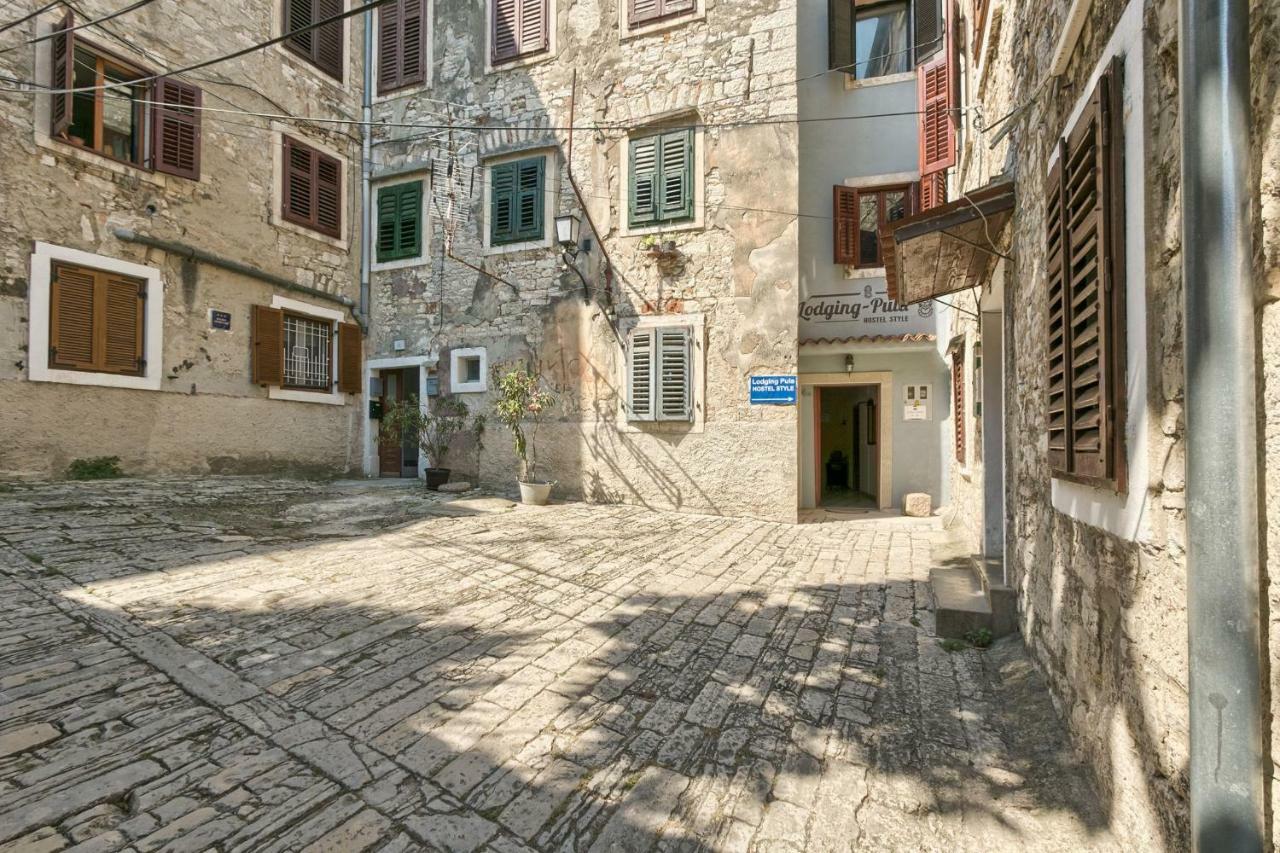 Old Town Apartments In City Center Pula Ngoại thất bức ảnh